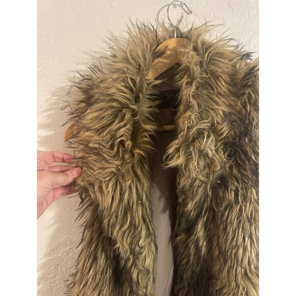 Ci Sono Penny Lane Retro 70’s Rock Faux Fur Vest - Picture 5 of 10